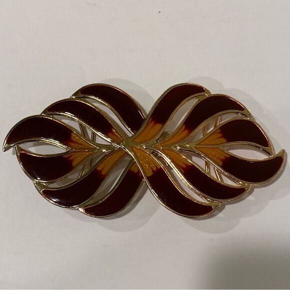 Accessories - Vintage Enamel Leaf Belt Buckle